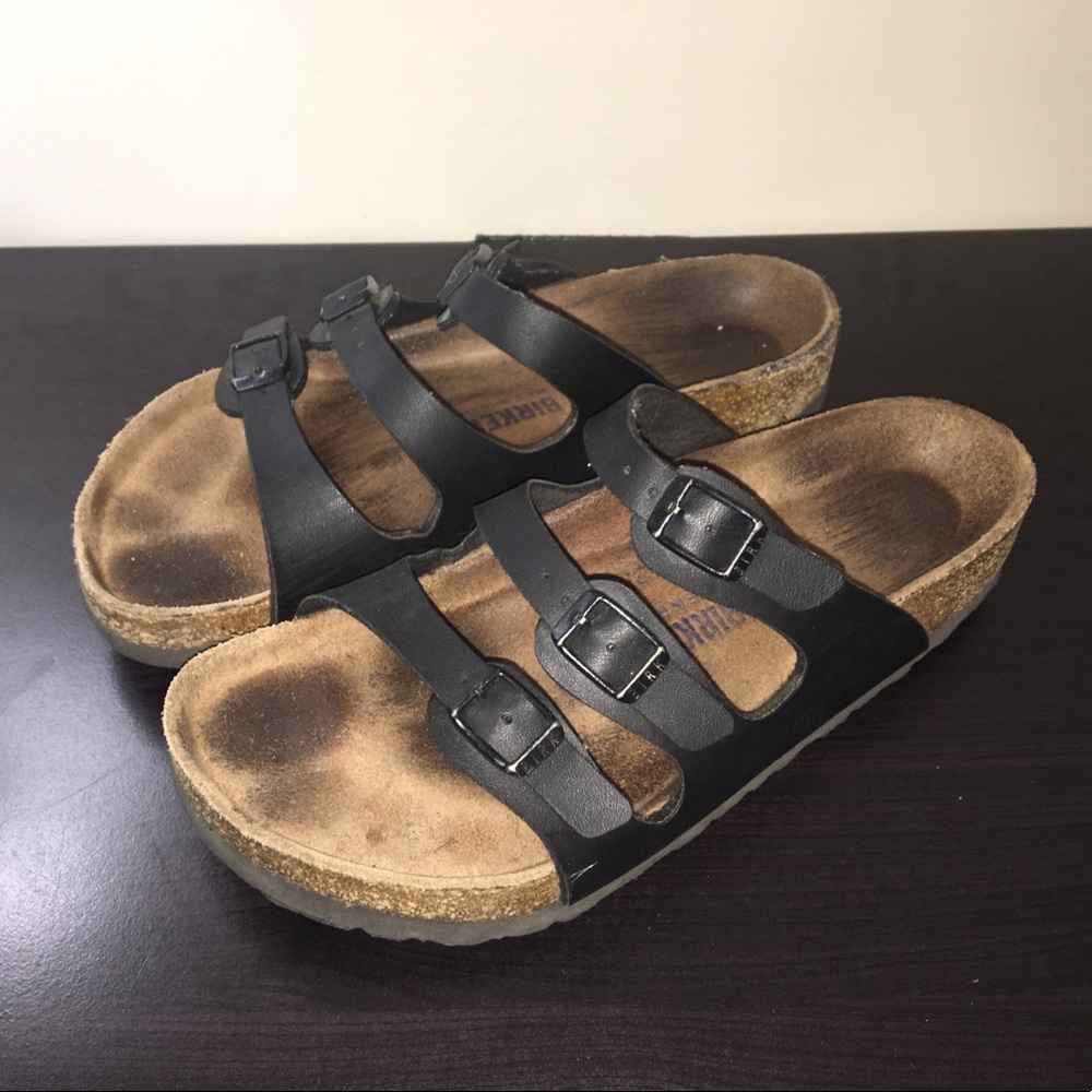 BLACK BIRKENSTOCKS